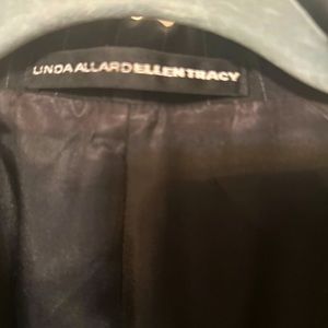 Ellen Tracy pin stripped 2pc suit.I rd jacket pleated wide leg trouser